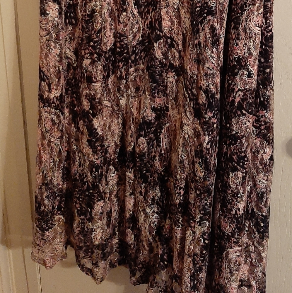 💜 Black and Pink no sleeves Dress - Picture 2 of 7